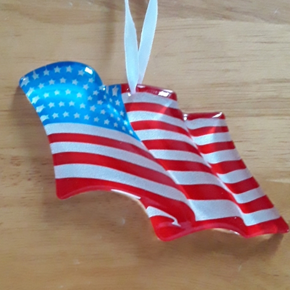 NIB Hallmark Keepsake American Flag Glass Ornament - Picture 10 of 14